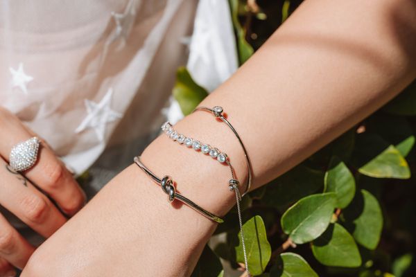 Riviera Line Tennis Bracelet - Articulated Tennis Bracelet